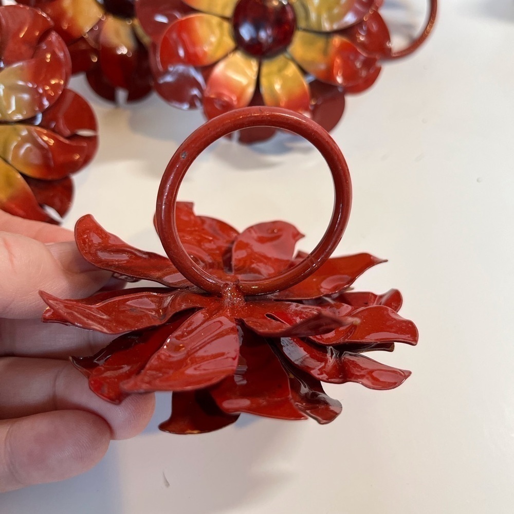 Vintage Enamel/Metal Flower Napkin Rings Set of 8 - Picture 8 of 10